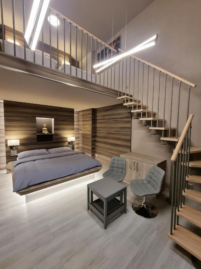 Apartmany Etenia กาดาญ ภายนอก รูปภาพ