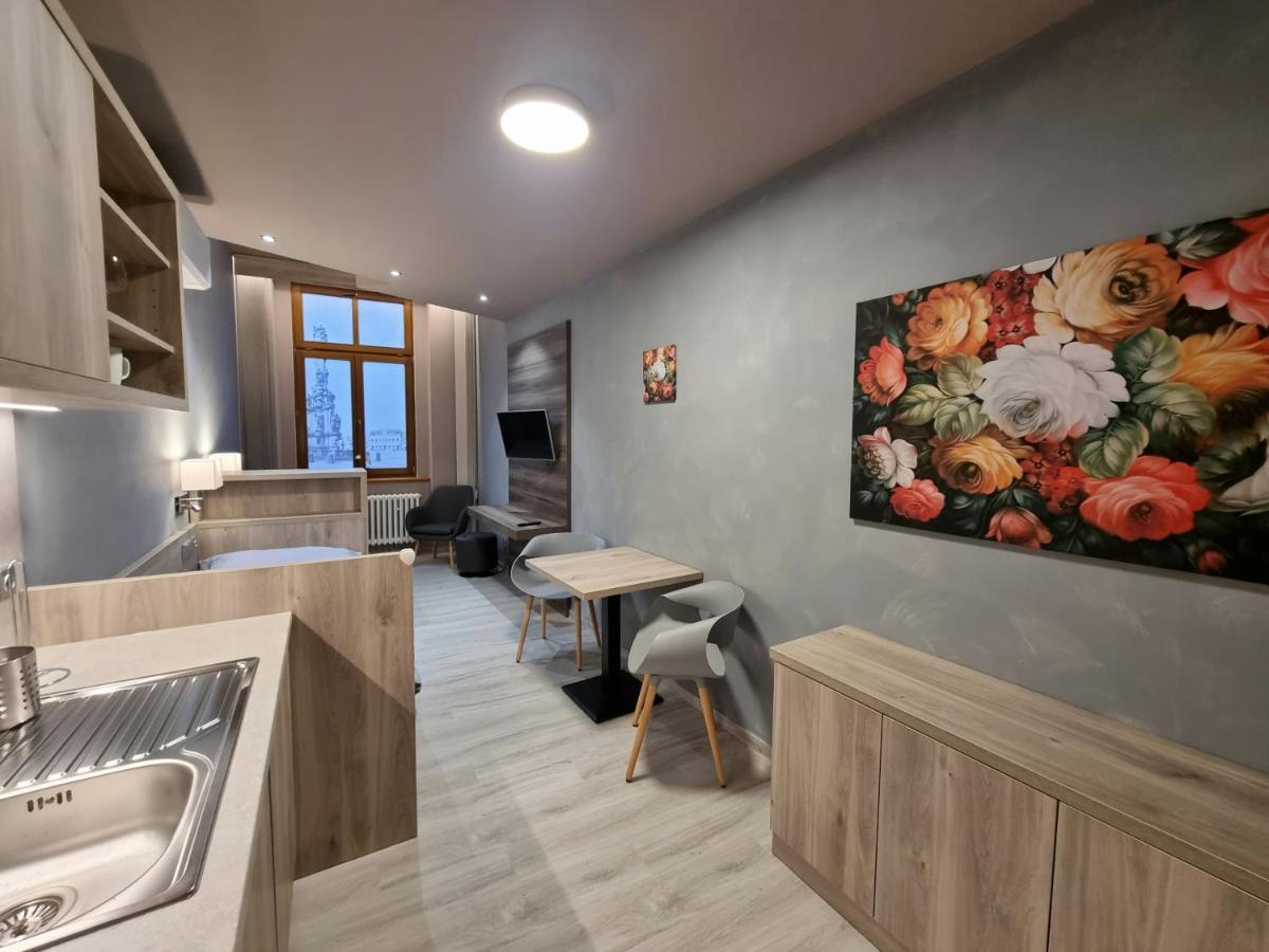 Apartmany Etenia กาดาญ ภายนอก รูปภาพ