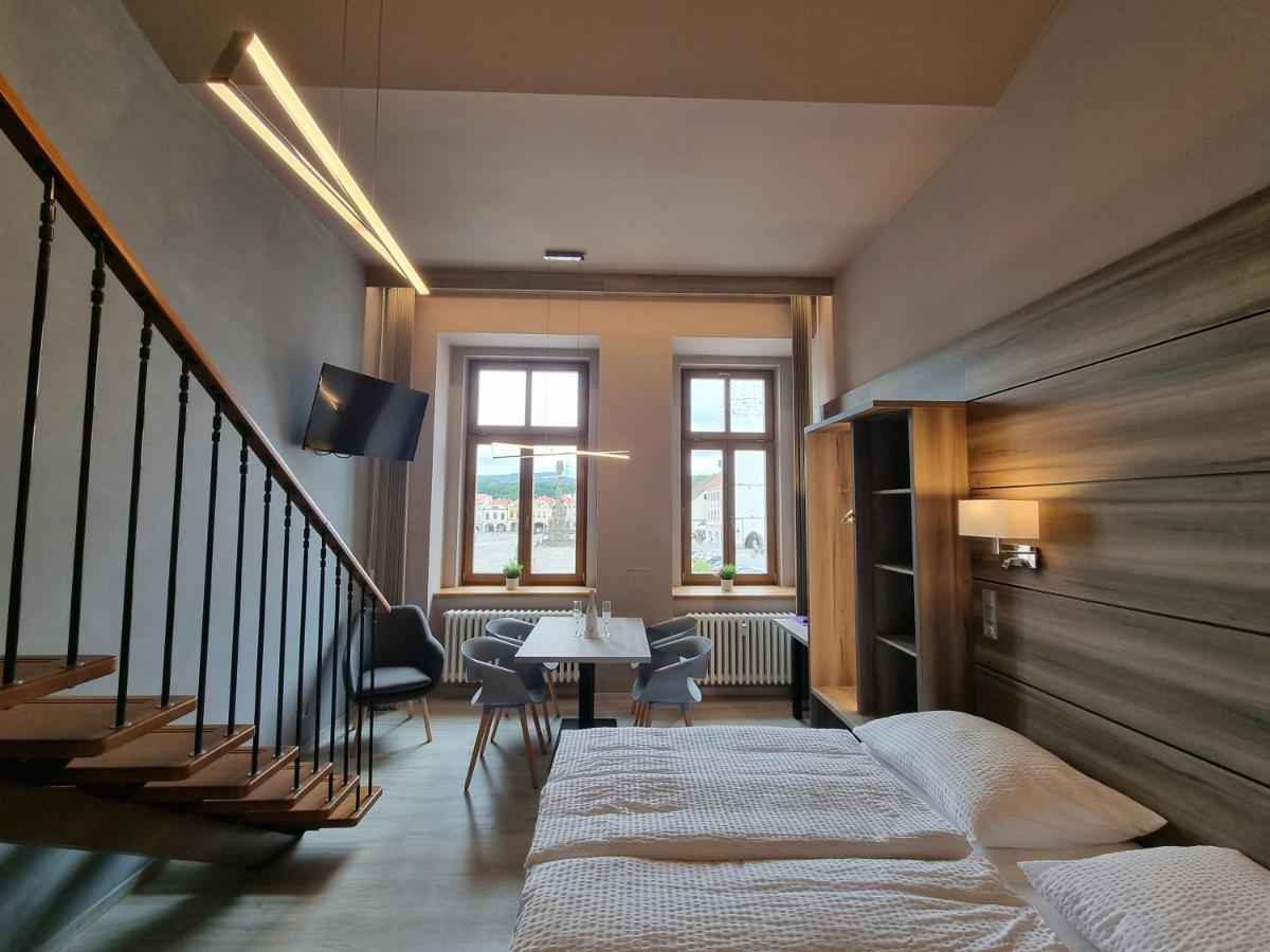 Apartmany Etenia กาดาญ ภายนอก รูปภาพ