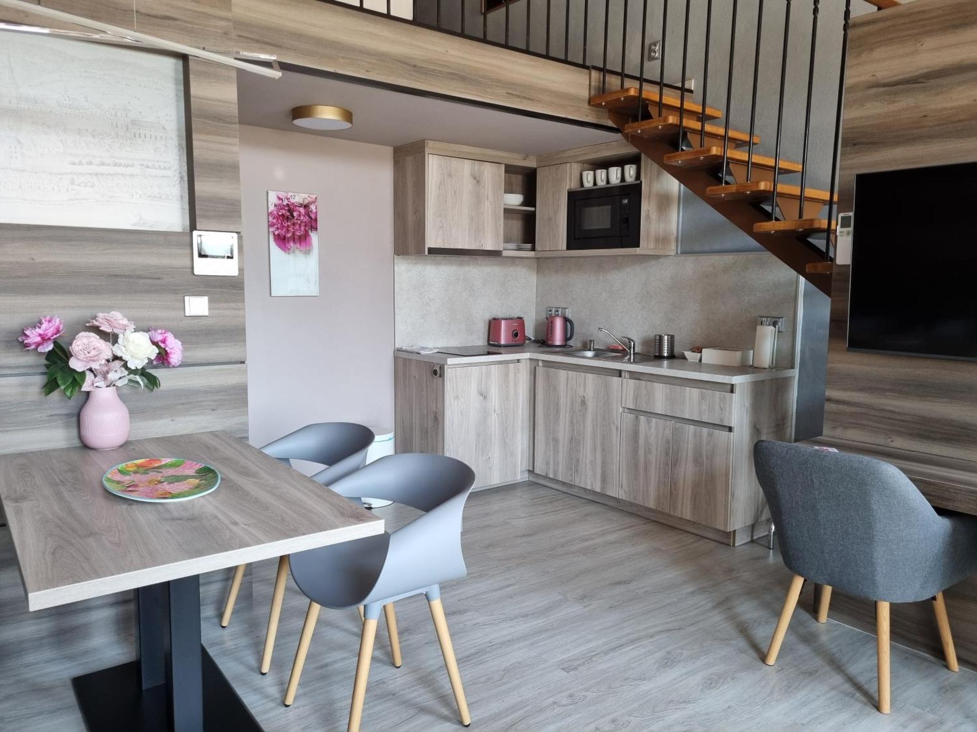 Apartmany Etenia กาดาญ ภายนอก รูปภาพ